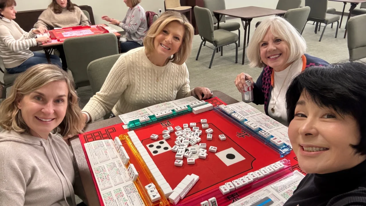 mahjong, women playing mahjong